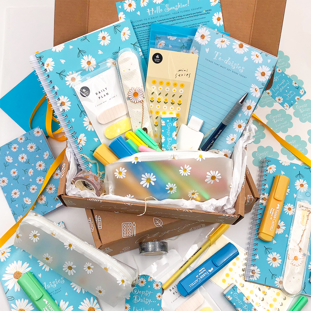 Image shows a daisy themed stationery box