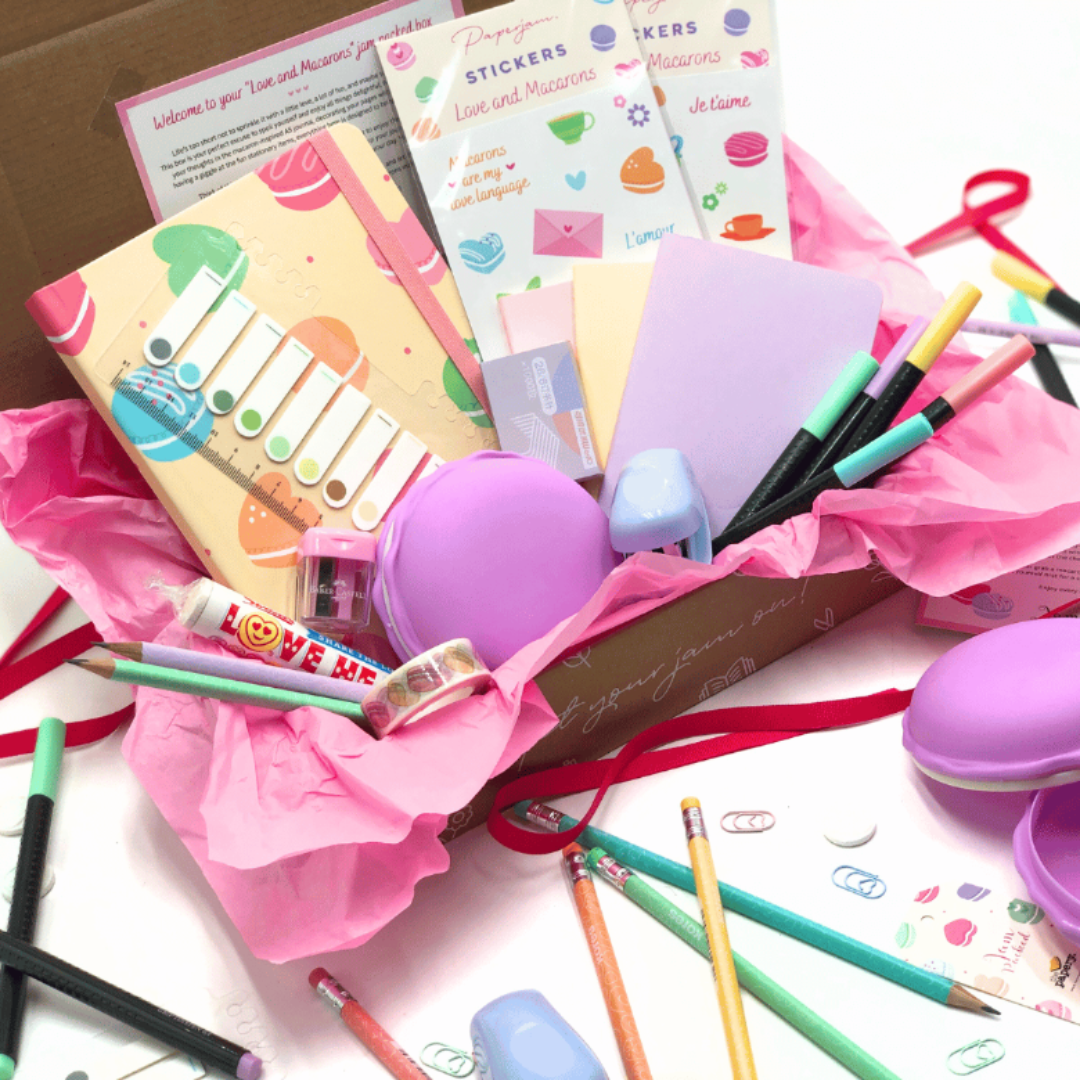 Love and Macaron Box