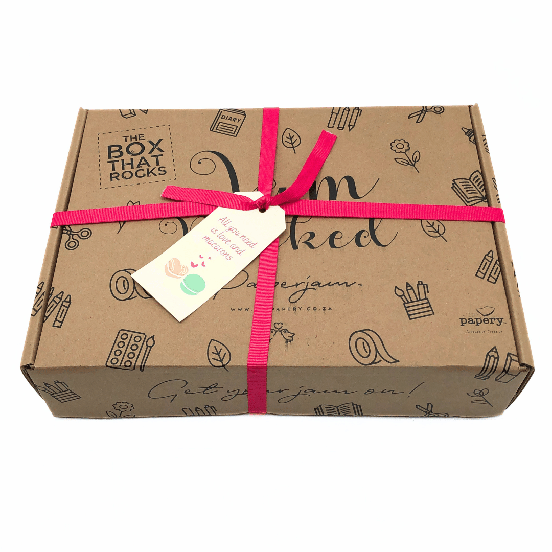 Love and Macaron Box