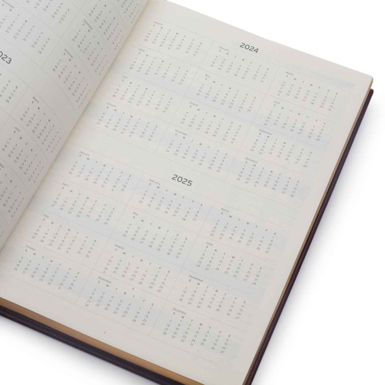 Image shows the yearly calendar page in the Mauriati Planner