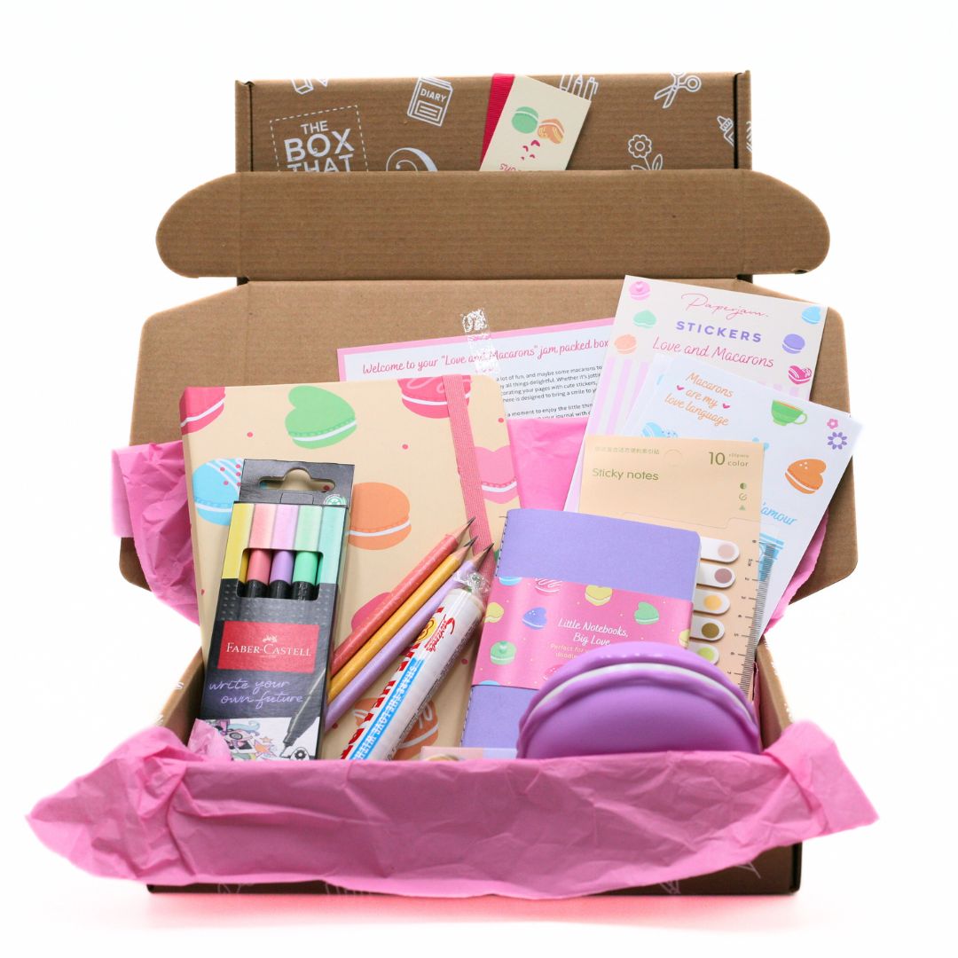 Love and Macaron Box