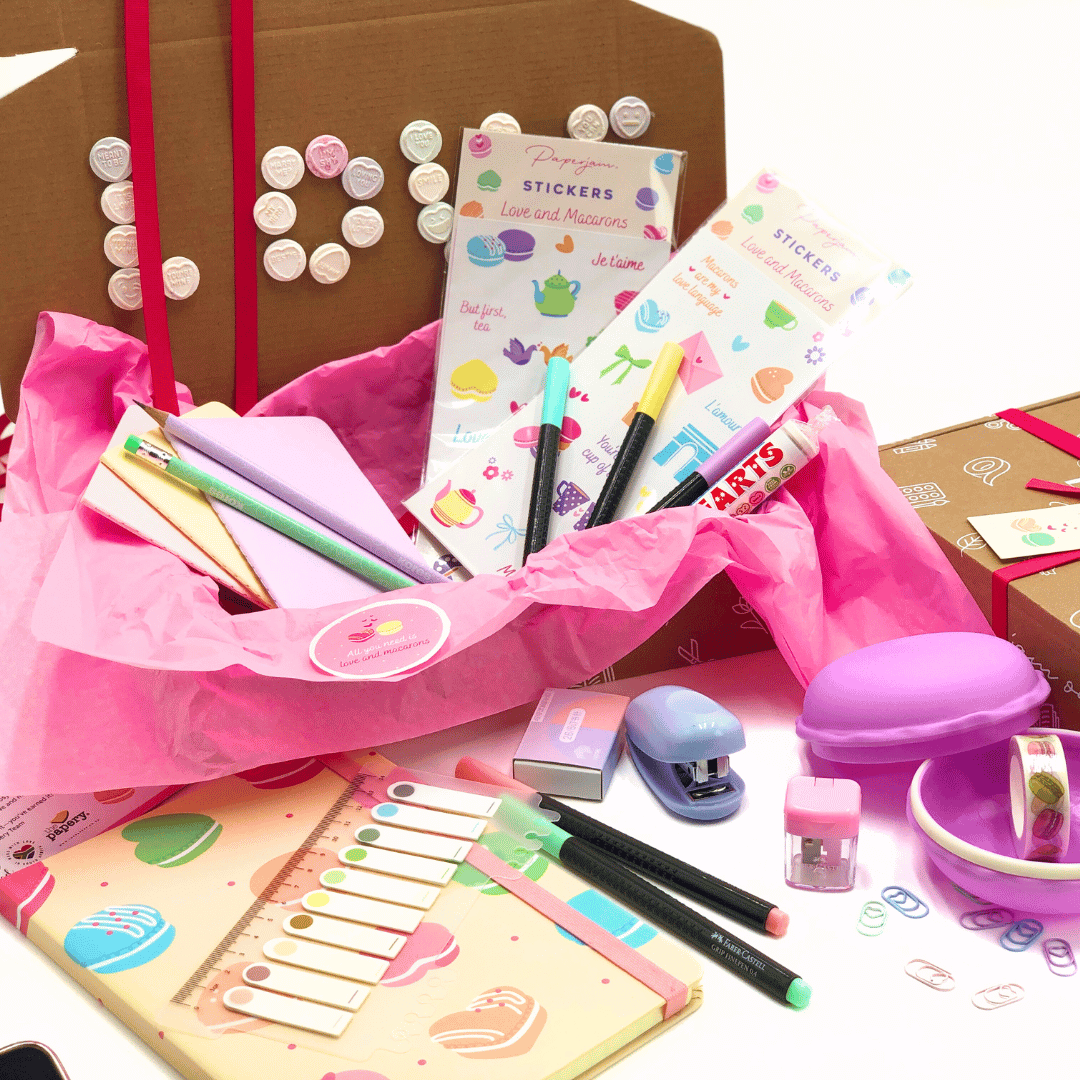 Love and Macaron Box