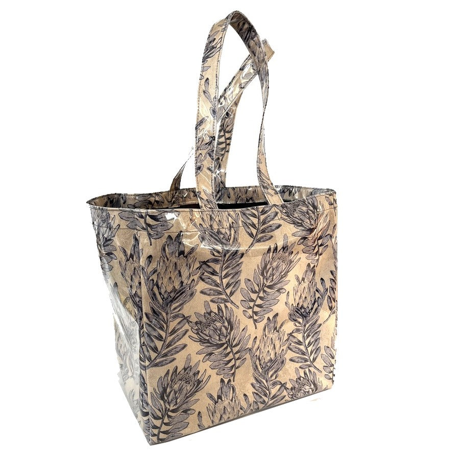 Image shows a Streepsak office bag with a fynbos print